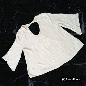 Miss Love White Embroidered 1/2 Bell Sleeve Key Hole Back High Low Top Women's L